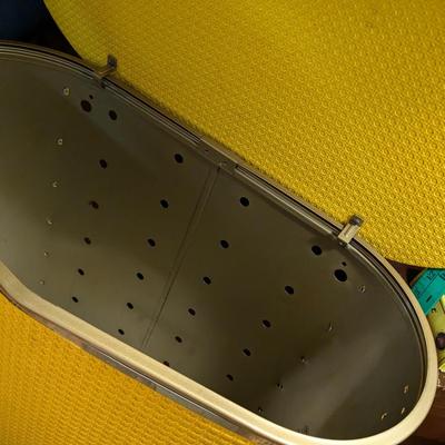 Very Cool Vintage Hamper
