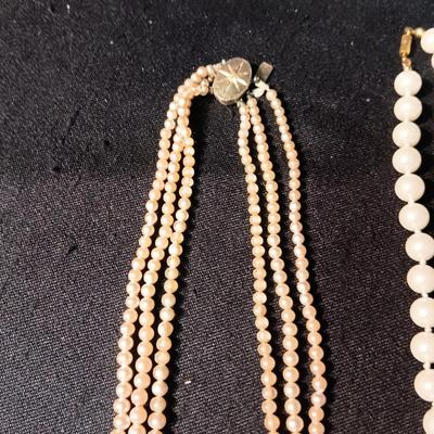 2 FAUX PEARL NECKLACES, EARRINGS AND BROOCH