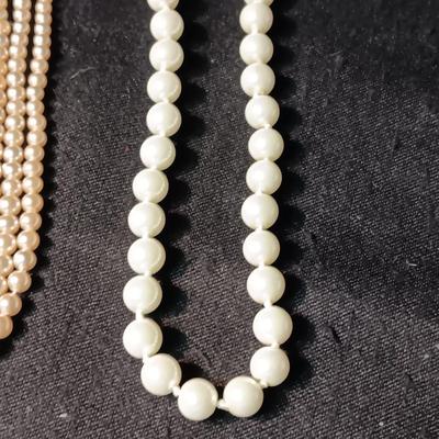 2 FAUX PEARL NECKLACES, EARRINGS AND BROOCH