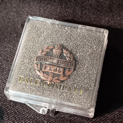 PRINCE ALBERT TIN, VARIOUS PINS AND A KEYCHAIN