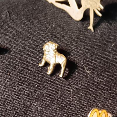 PRINCE ALBERT TIN, VARIOUS PINS AND A KEYCHAIN
