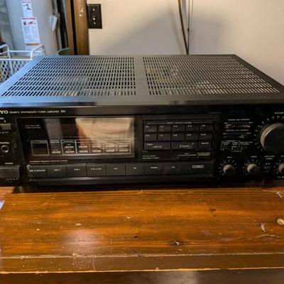 ONKYO TX-860 Quartz Synthesized Tuner Amplifier. Vintage. 1980’s