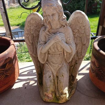 GARDEN ANGEL AND 2 FLOWER POTS