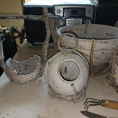 CLAY POTS WITH TWIG HANDLES AND ACCENTS