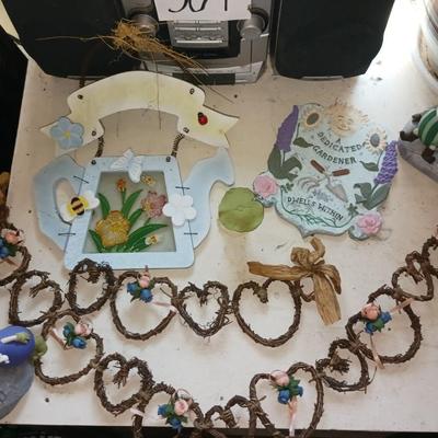 GARDEN AND PATIO ART