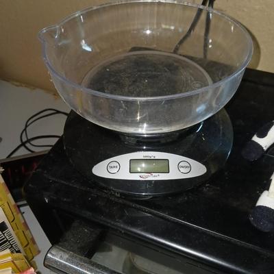 TOASTER OVEN, KITCHEN SCALE, COOKBOOK AND MORE