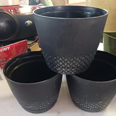 10 PATH LIGHT SET AND VARIOUS CONTAINERS