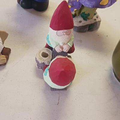 GNOMES AND OTHER FIGURES PLUS 2 FLOWER POTS