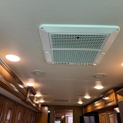 2016 TUSCANY XTE MOTOR COACH WITH ALL THE BELLS AND WHISTLES