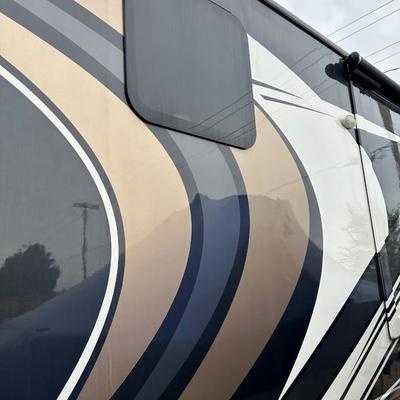 2016 TUSCANY XTE MOTOR COACH WITH ALL THE BELLS AND WHISTLES