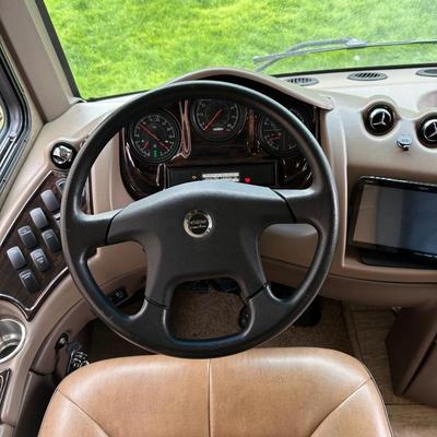 2016 TUSCANY XTE MOTOR COACH WITH ALL THE BELLS AND WHISTLES