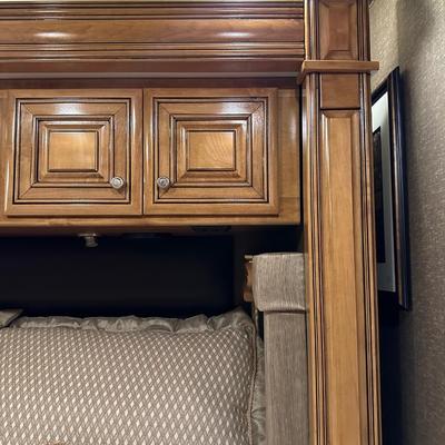 2016 TUSCANY XTE MOTOR COACH WITH ALL THE BELLS AND WHISTLES