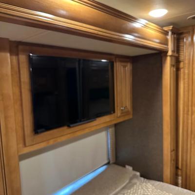2016 TUSCANY XTE MOTOR COACH WITH ALL THE BELLS AND WHISTLES