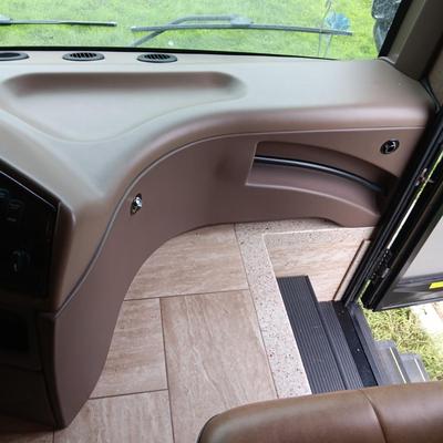 2016 TUSCANY XTE MOTOR COACH WITH ALL THE BELLS AND WHISTLES