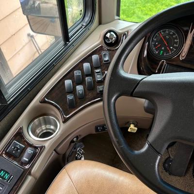 2016 TUSCANY XTE MOTOR COACH WITH ALL THE BELLS AND WHISTLES