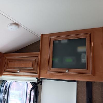 2016 TUSCANY XTE MOTOR COACH WITH ALL THE BELLS AND WHISTLES