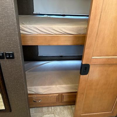 2016 TUSCANY XTE MOTOR COACH WITH ALL THE BELLS AND WHISTLES