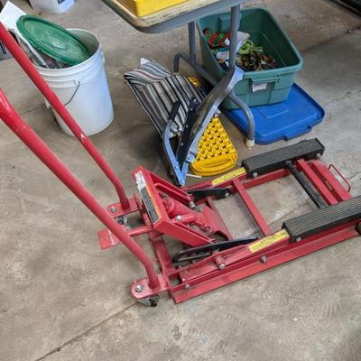 Hydraulic Motorcycle Lift 1500 lb Capacity