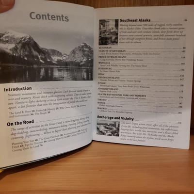 United States Travel Guide Books by Lonely Plant, Moon Guides, & More (LLR-KD)