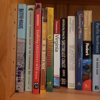 United States Travel Guide Books by Lonely Plant, Moon Guides, & More (LLR-KD)