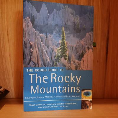 United States Travel Guide Books by Lonely Plant, Moon Guides, & More (LLR-KD)