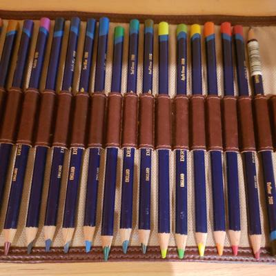 Derwent Colored Pencils, Books and More (LLR-KD)