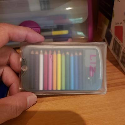 Derwent Colored Pencils, Books and More (LLR-KD)