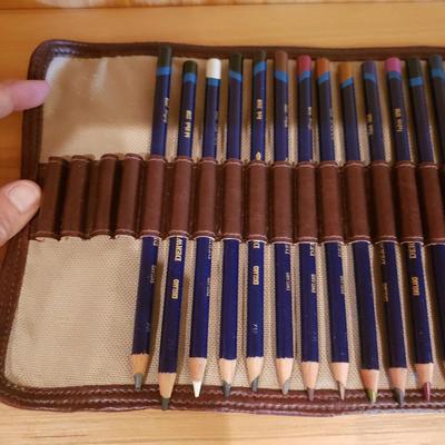 Derwent Colored Pencils, Books and More (LLR-KD)