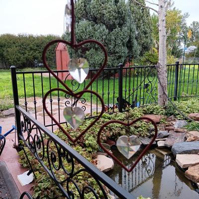 BAMBOO BLIND, WOODEN INSPIRATION SIGN AND HEART MOBILE