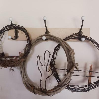 BARBED WIRE WESTERN DECOR