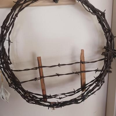 BARBED WIRE WESTERN DECOR