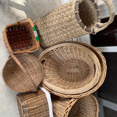 Large Baskets Lot