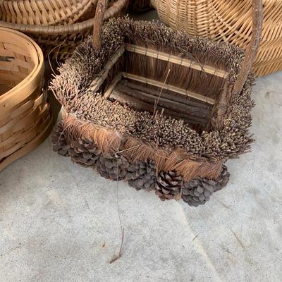 Large Baskets Lot