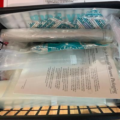 Foodsaver V2460 Sealer w/ Bags
