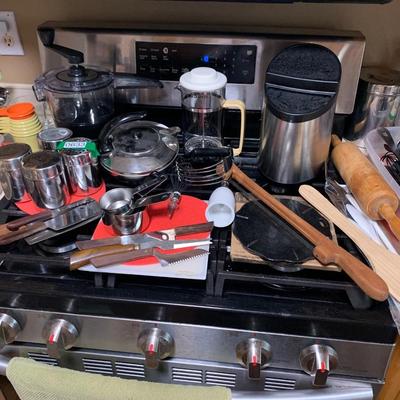 Huge Kitchen Lot Knives Knife Storage Block Cooking Utensils Measuring Cups Rolling Pin Much More