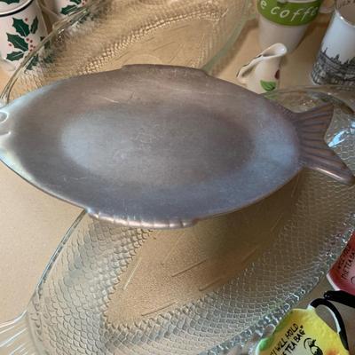 Kitchen Lot - Fish Platters Coffee MugsMore