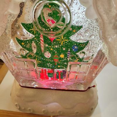 Hallmark Christmas Home Sweet Home Jumbo Lighted Snow Globe working