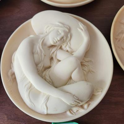 6 Bradex Collectors Plates
