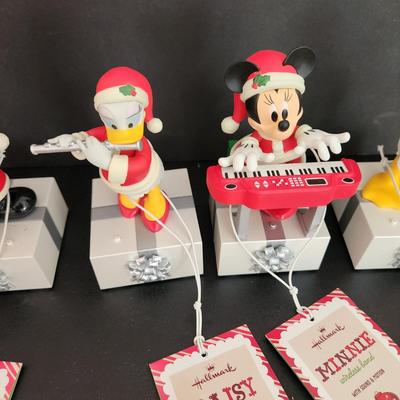 5 Hallmark Disney Wireless band Sound & Motion