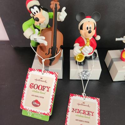 5 Hallmark Disney Wireless band Sound & Motion