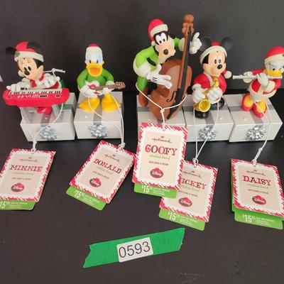 5 Hallmark Disney Wireless band Sound & Motion Mickey Goofy Donald Daisy Minnie