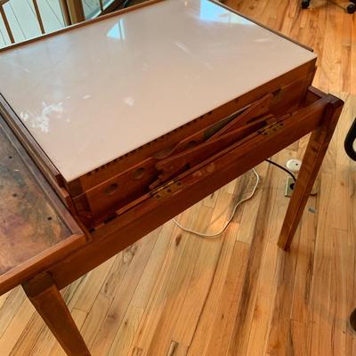 Lighted Drafting Table (2R-HS)