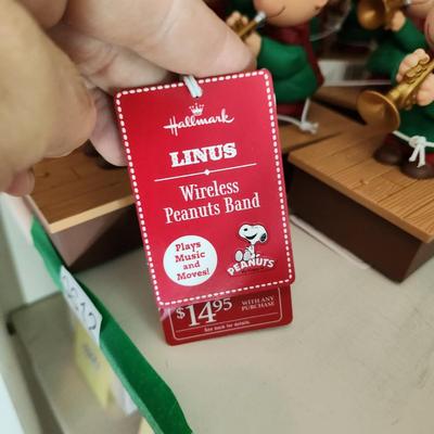 19 Hallmark Peanuts Linus Wireless Band member with tags