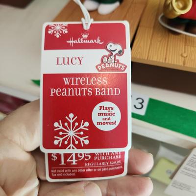 Lot of 8 Hallmark Charlie Brown & Lucy Band Members w tags