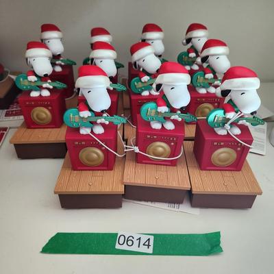 11 Hallmark Snoopy Wireless Peanuts Band Member w tags