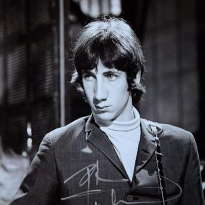 Pete Townshend signed photo 