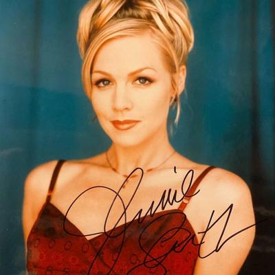 Jennie Garth signed photo
