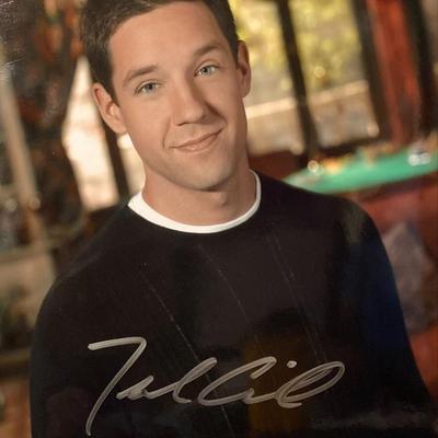 Todd Grinnell
signed photo