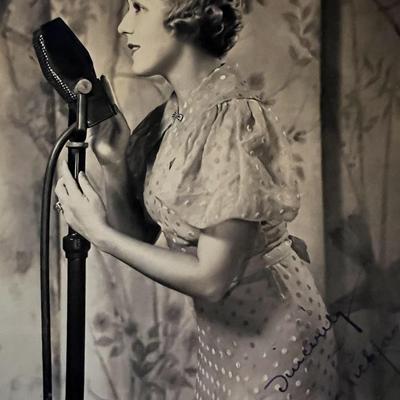 Mary Pickford signed photo