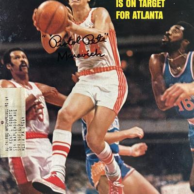 Pistol Pete Maravich signed magazine 